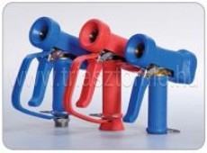 Nemesacél tisztítópisztoly Gumiborítású, forró vízre is